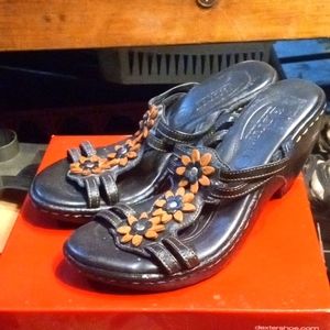 Born Sandals size 6
